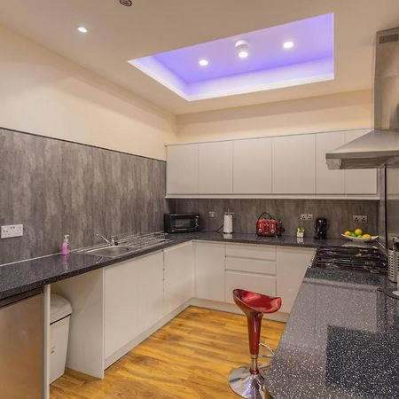 New 3-Bedroom Apartment Close To City Centre Edinburgh Bagian luar foto