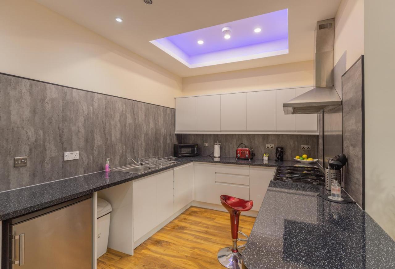 New 3-Bedroom Apartment Close To City Centre Edinburgh Bagian luar foto