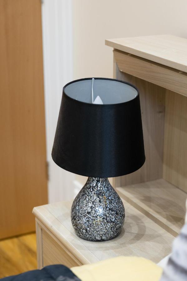 New 3-Bedroom Apartment Close To City Centre Edinburgh Bagian luar foto