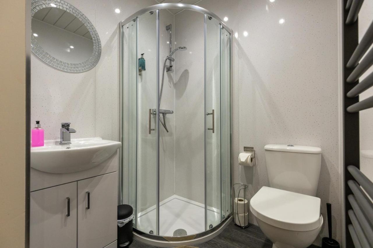 New 3-Bedroom Apartment Close To City Centre Edinburgh Bagian luar foto